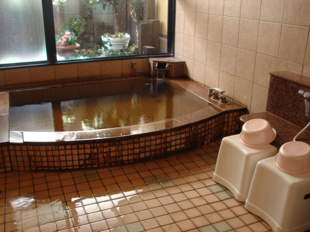 家族風呂・露天風呂なら大分県大分市の天然温泉「アサヒ温泉」がおすすめ！ 花の湯写真