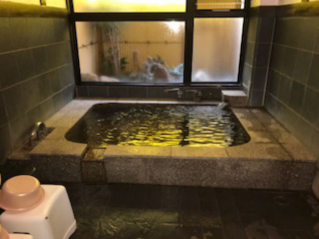家族風呂・露天風呂なら大分県大分市の天然温泉「アサヒ温泉」がおすすめ！ ひまわり（小さなお子様連れ向け）写真