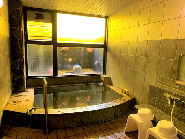 家族風呂・露天風呂なら大分県大分市の天然温泉「アサヒ温泉」がおすすめ！ 月の湯写真